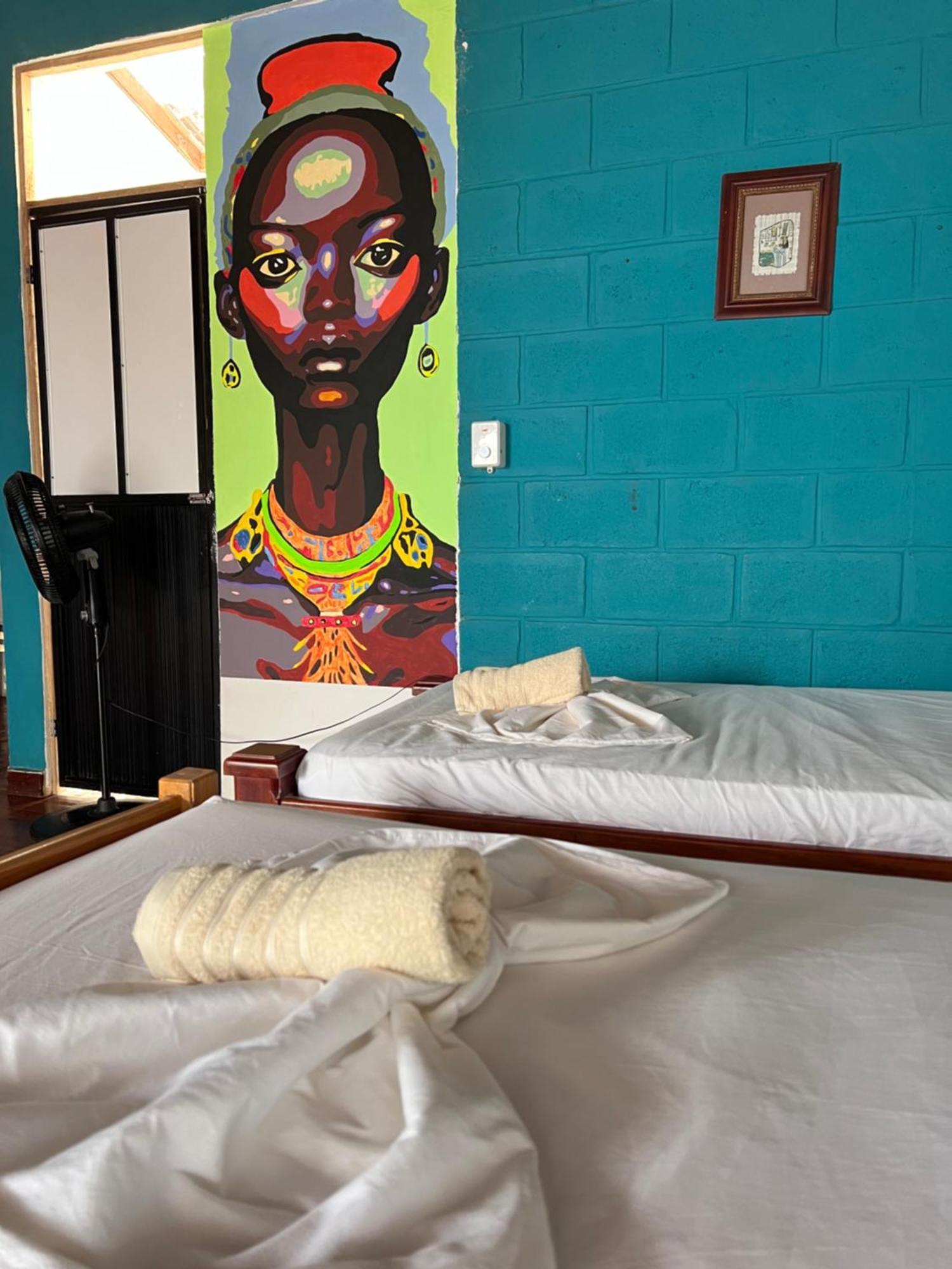 Afro Hostel Некоклі Екстер'єр фото